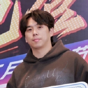 Sales Team Member- Valor Chen